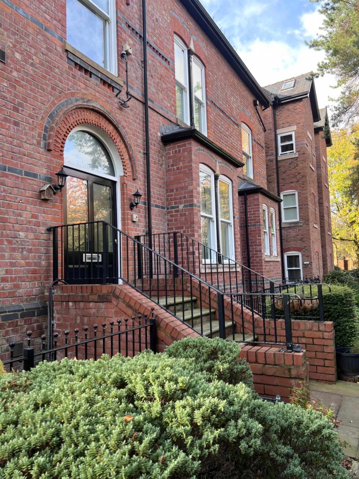Brentwood Court * Manchester